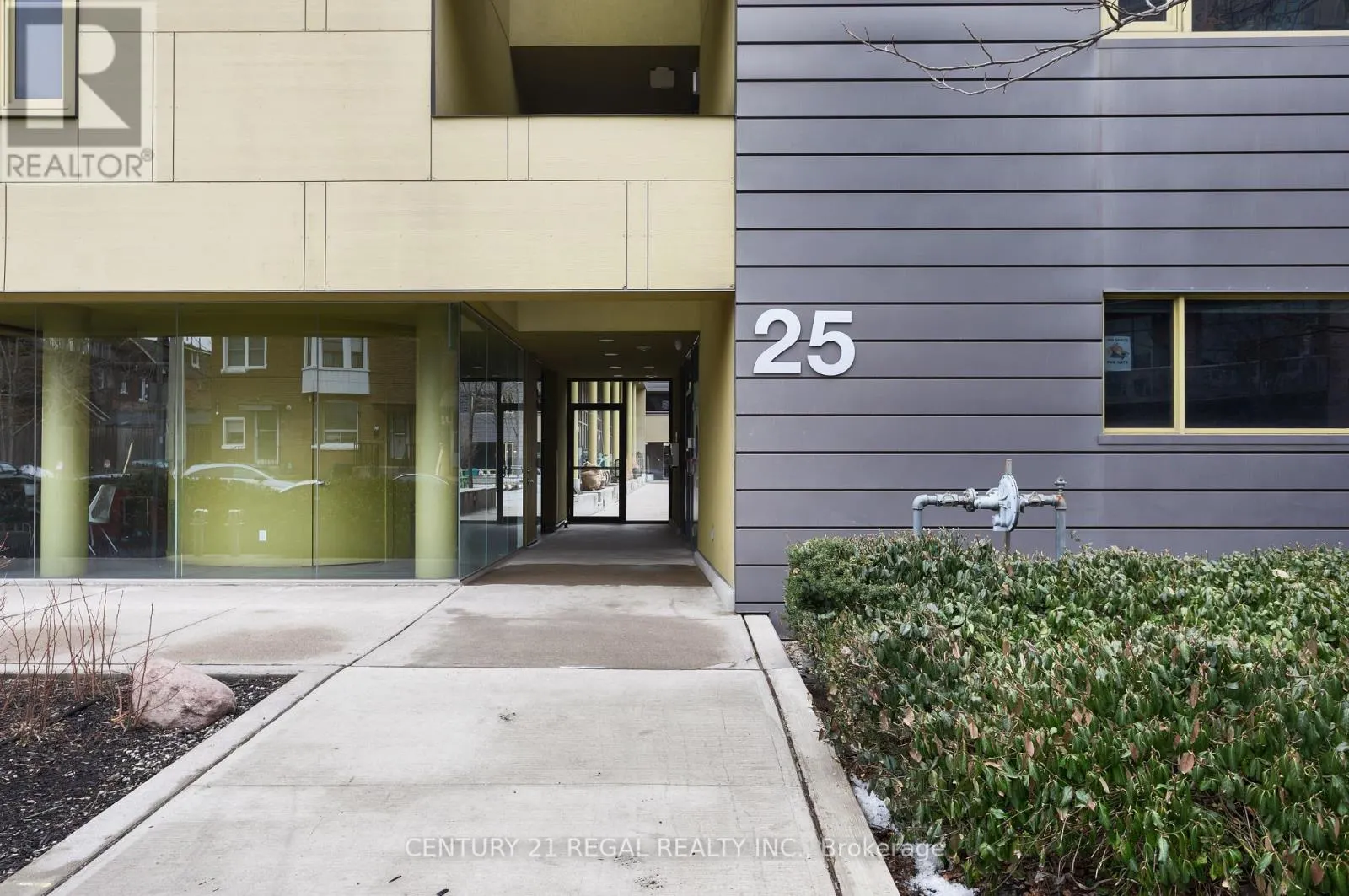 312 - 25 RITCHIE AVENUE