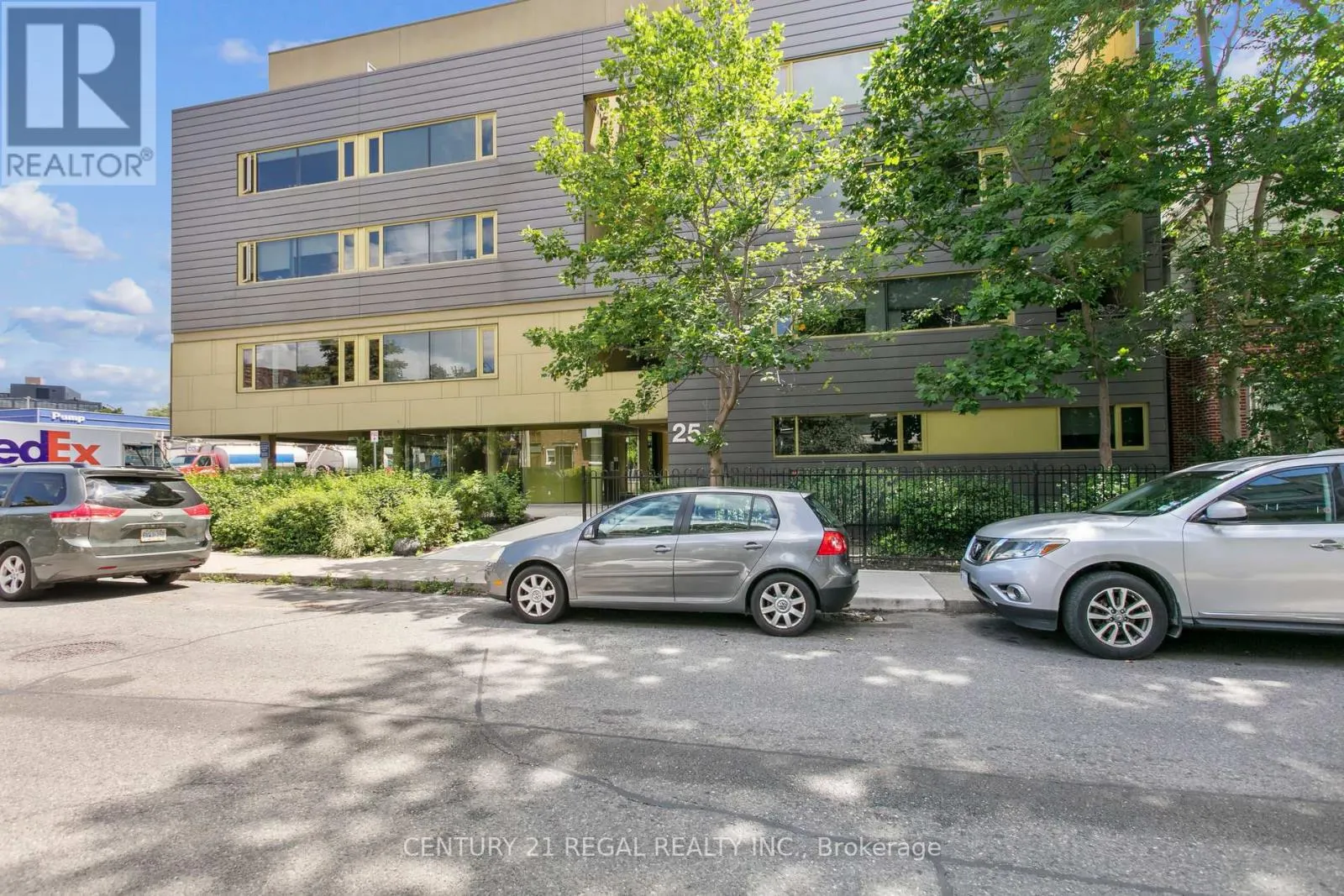 312 - 25 RITCHIE AVENUE
