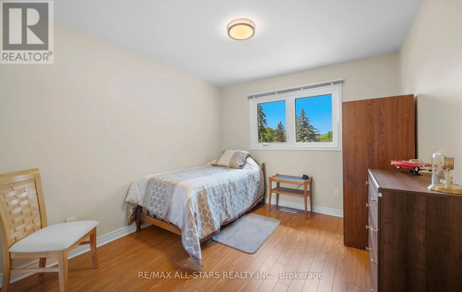 137 CONNAUGHT CRESCENT