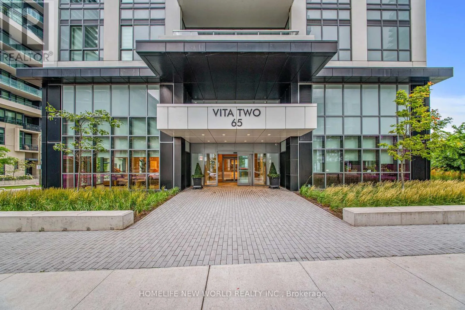 204 - 65 ANNIE CRAIG DRIVE