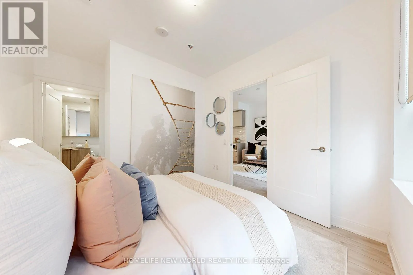 204 - 65 ANNIE CRAIG DRIVE