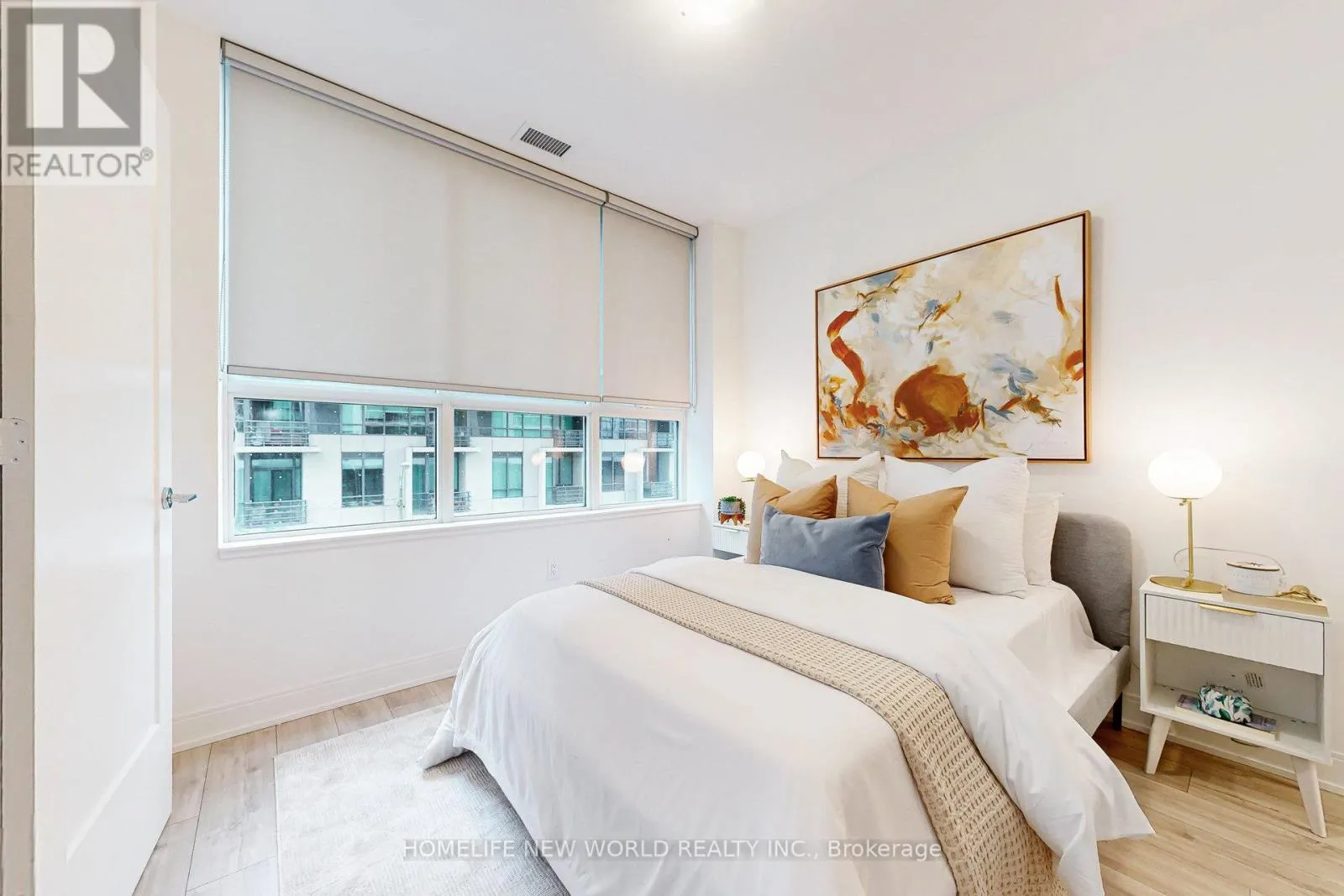 204 - 65 ANNIE CRAIG DRIVE