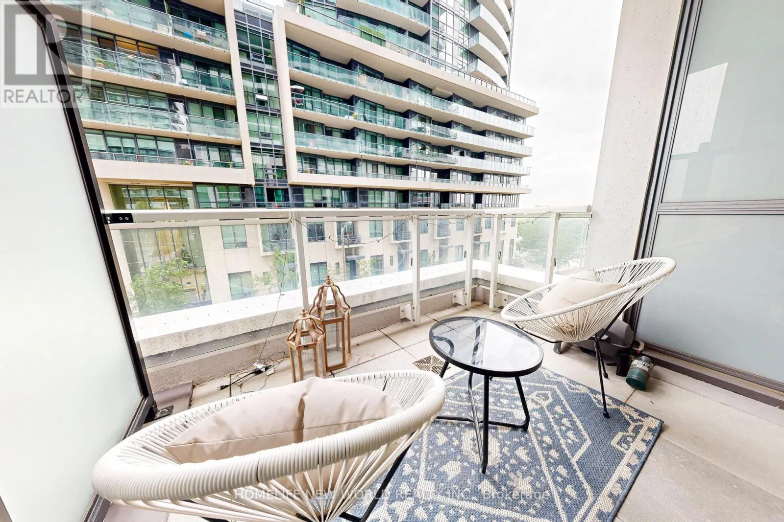 204 - 65 ANNIE CRAIG DRIVE