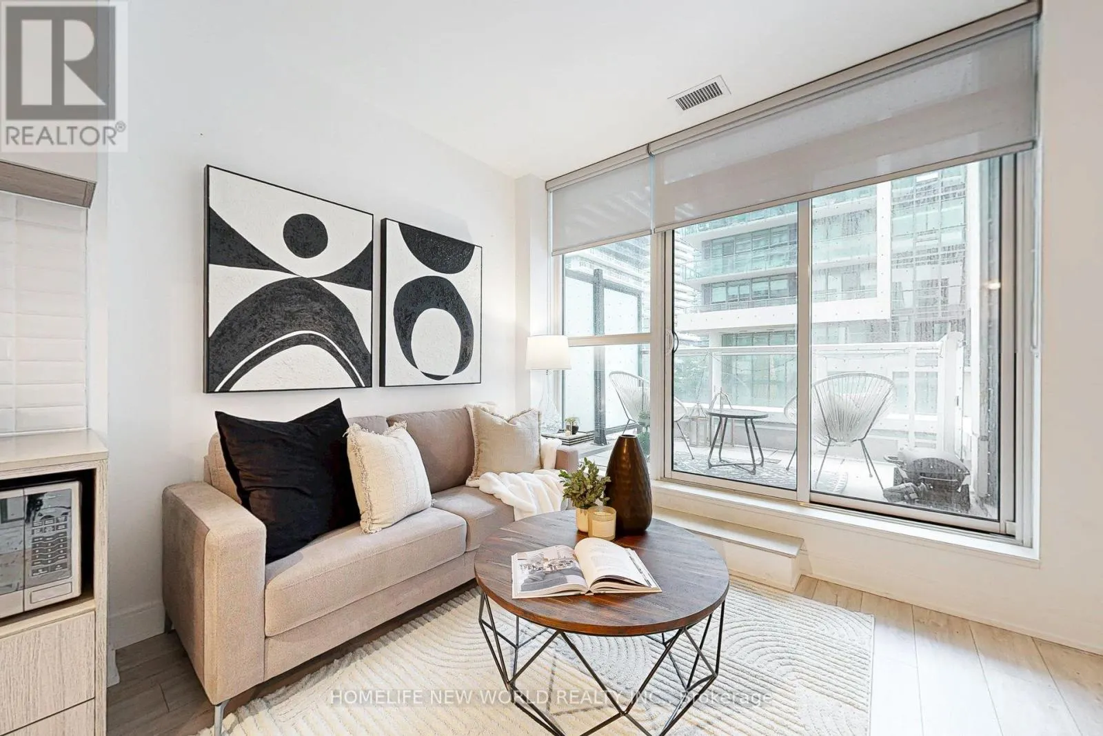 204 - 65 ANNIE CRAIG DRIVE