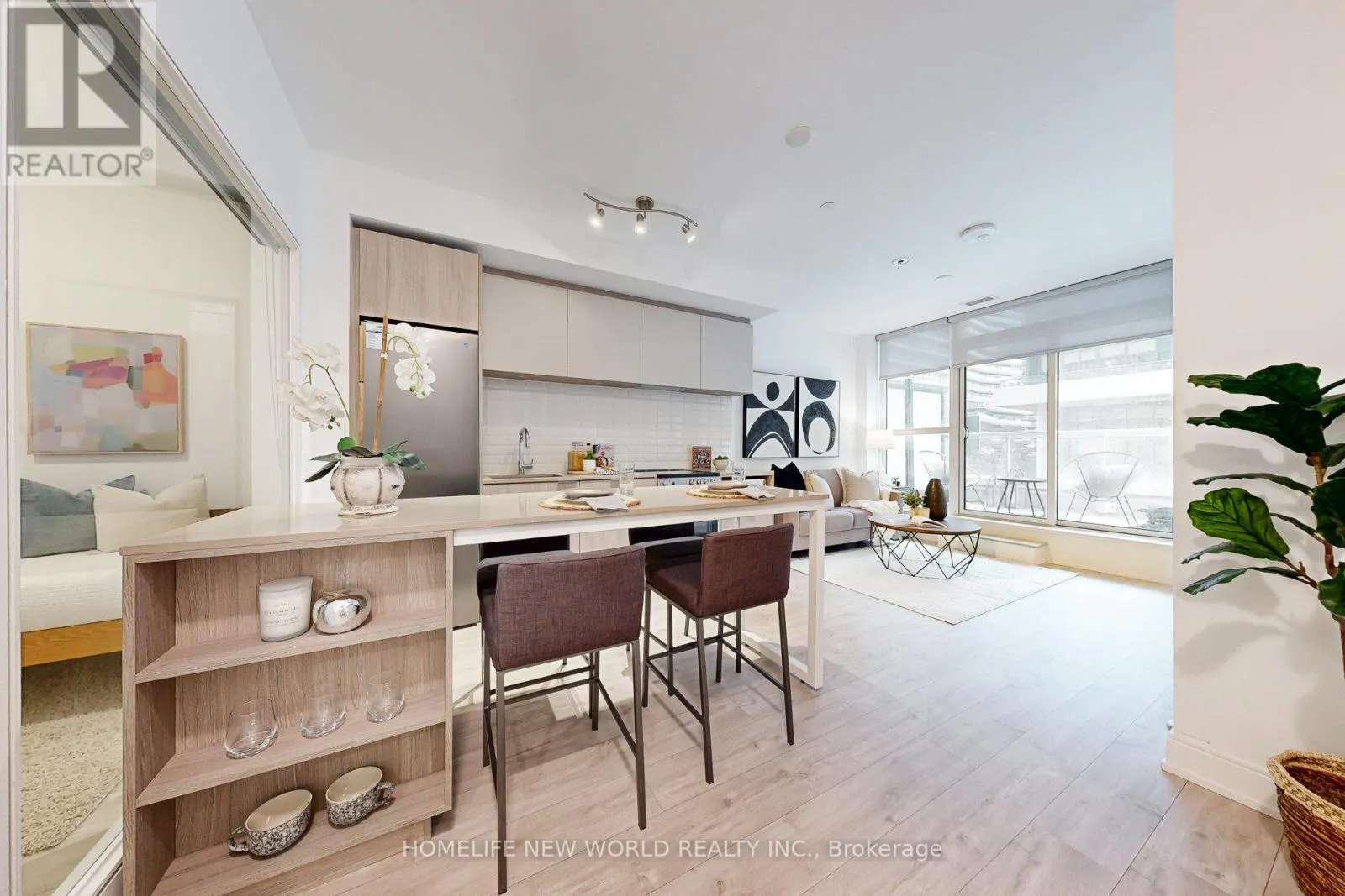 204 - 65 ANNIE CRAIG DRIVE