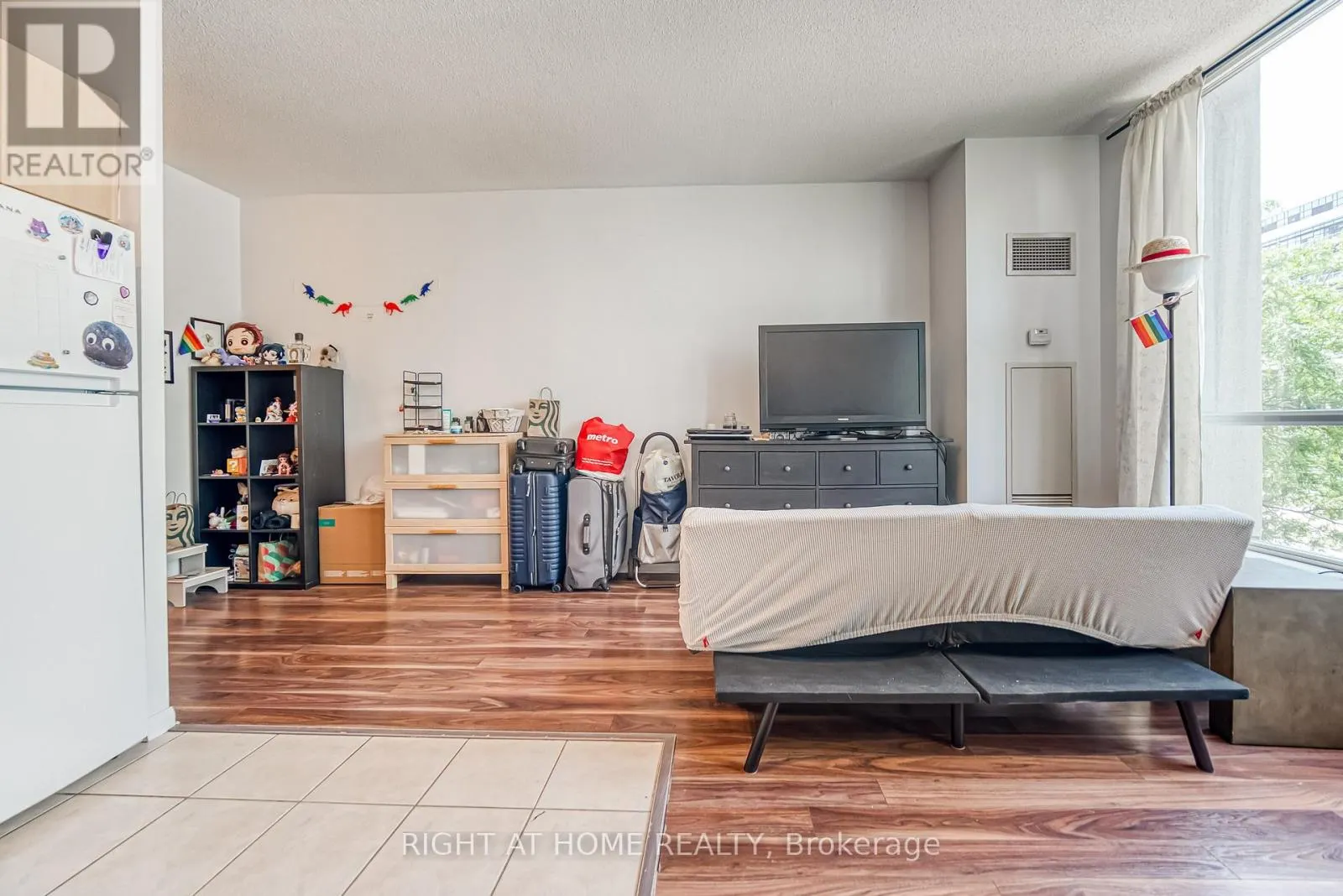 214 - 185 LEGION ROAD N