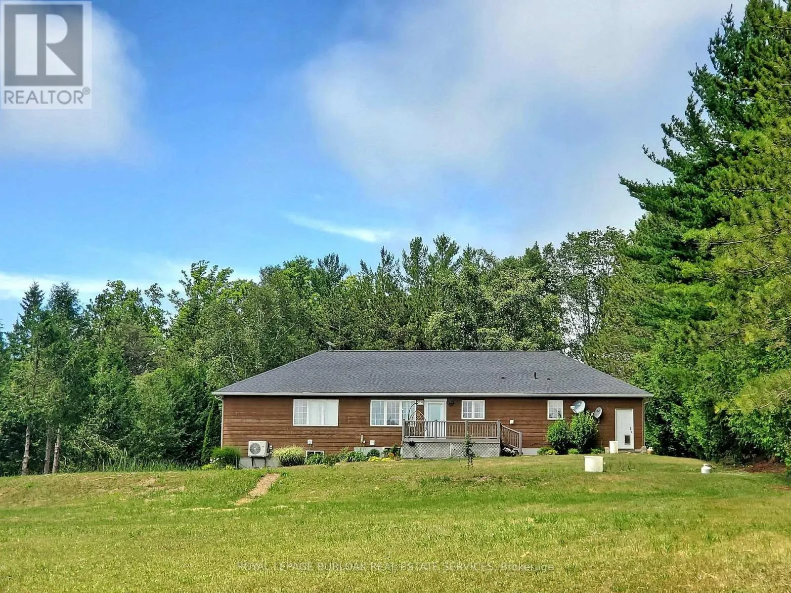 569 HIGHPOINT SIDE ROAD