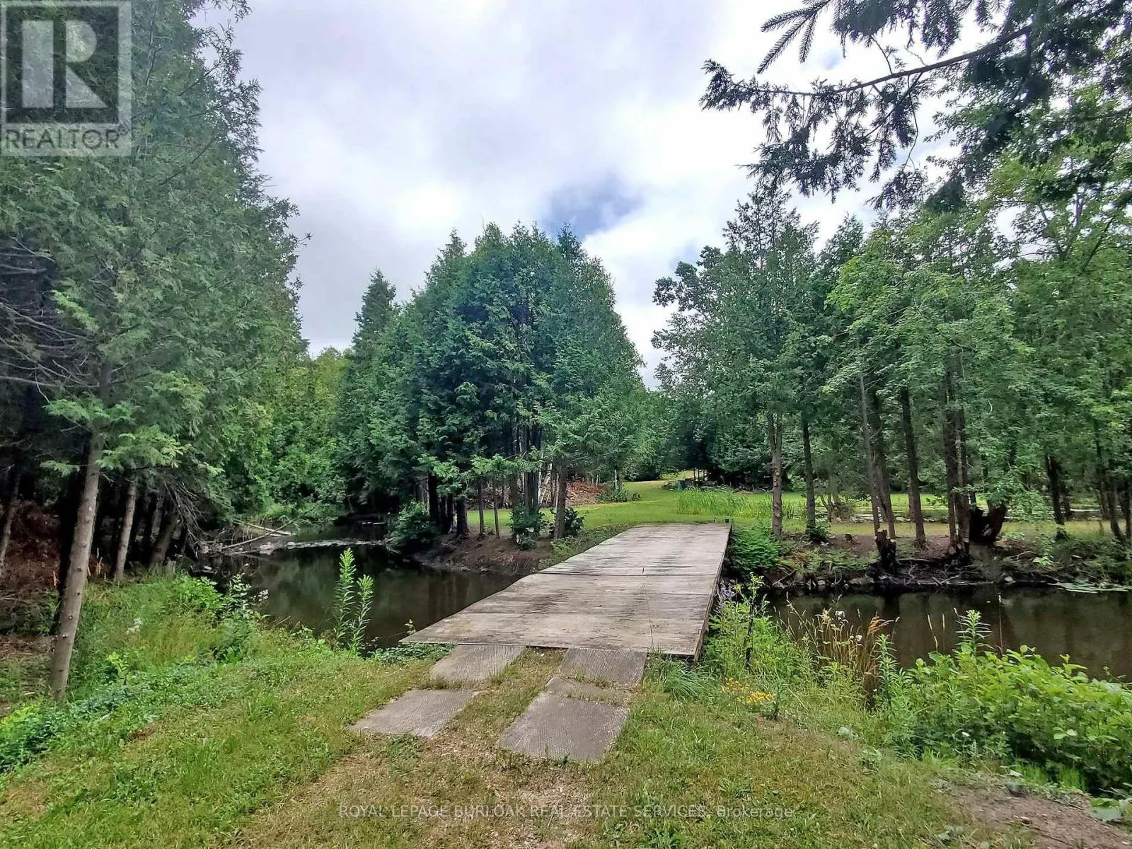 569 HIGHPOINT SIDE ROAD