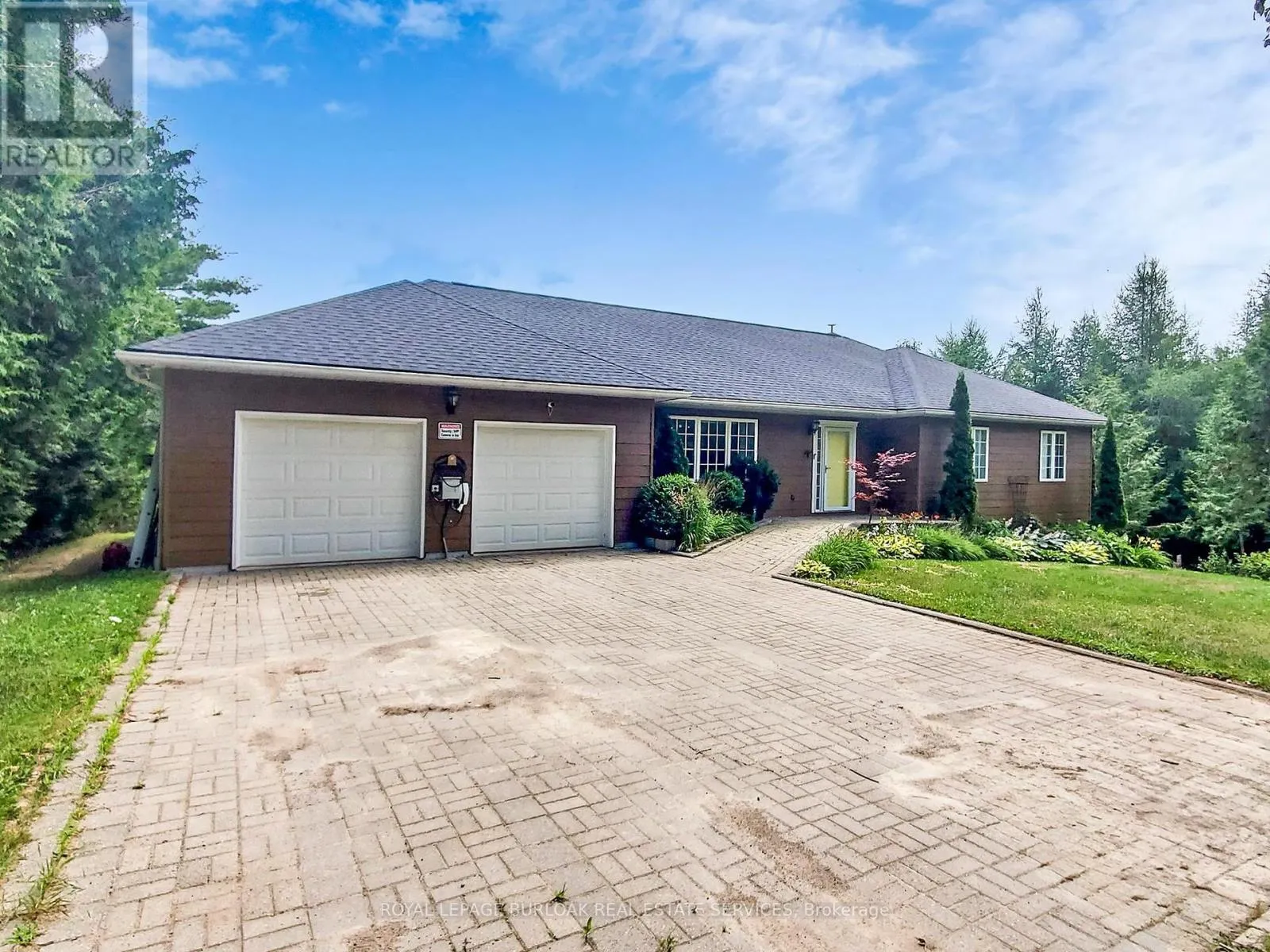 569 HIGHPOINT SIDE ROAD