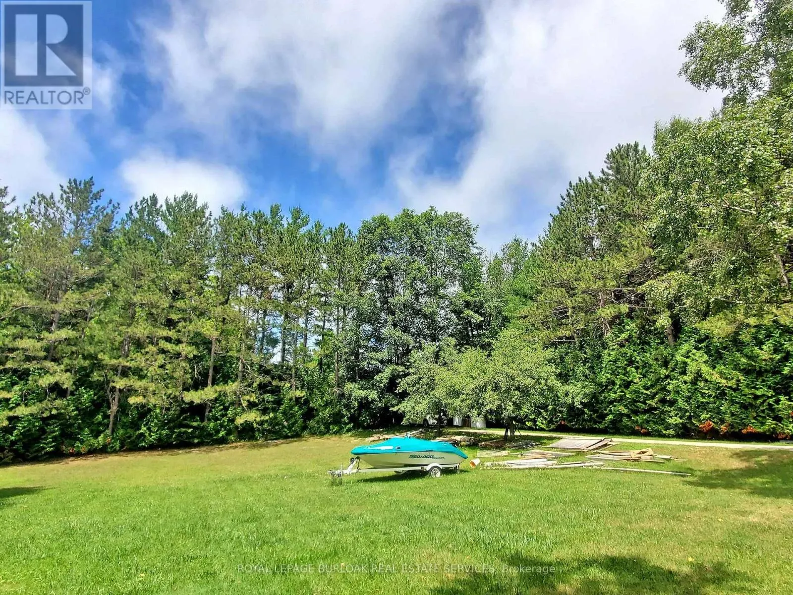 569 HIGHPOINT SIDE ROAD