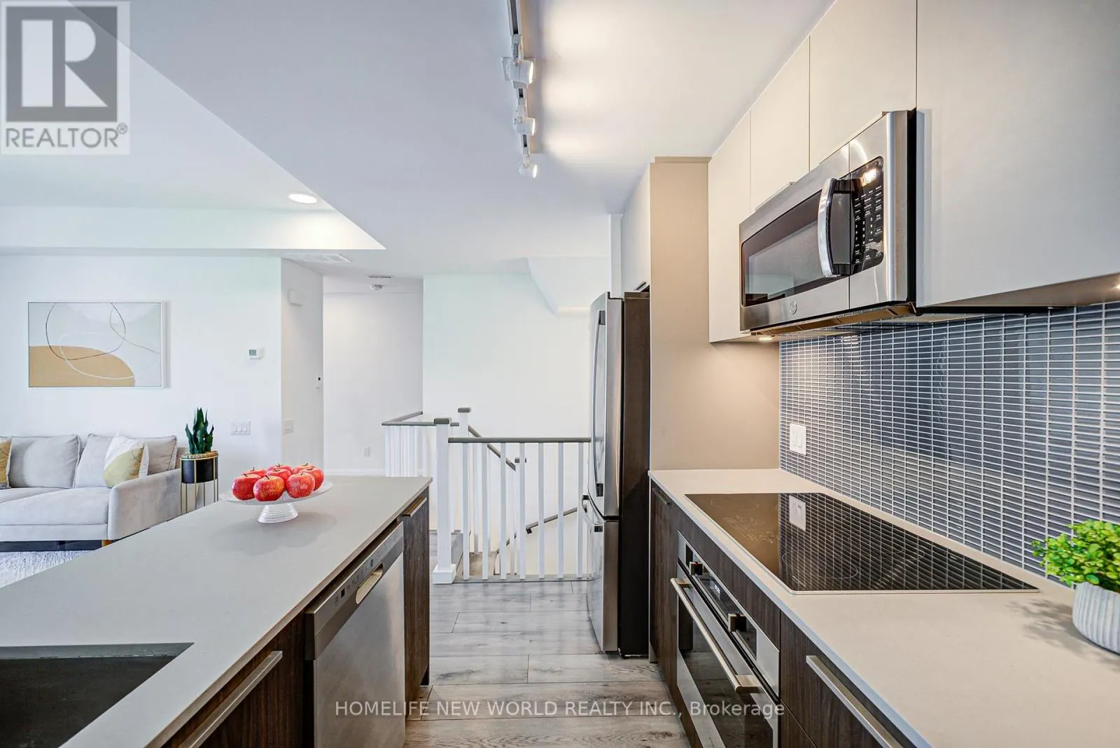 18 - 10 BRIN DRIVE