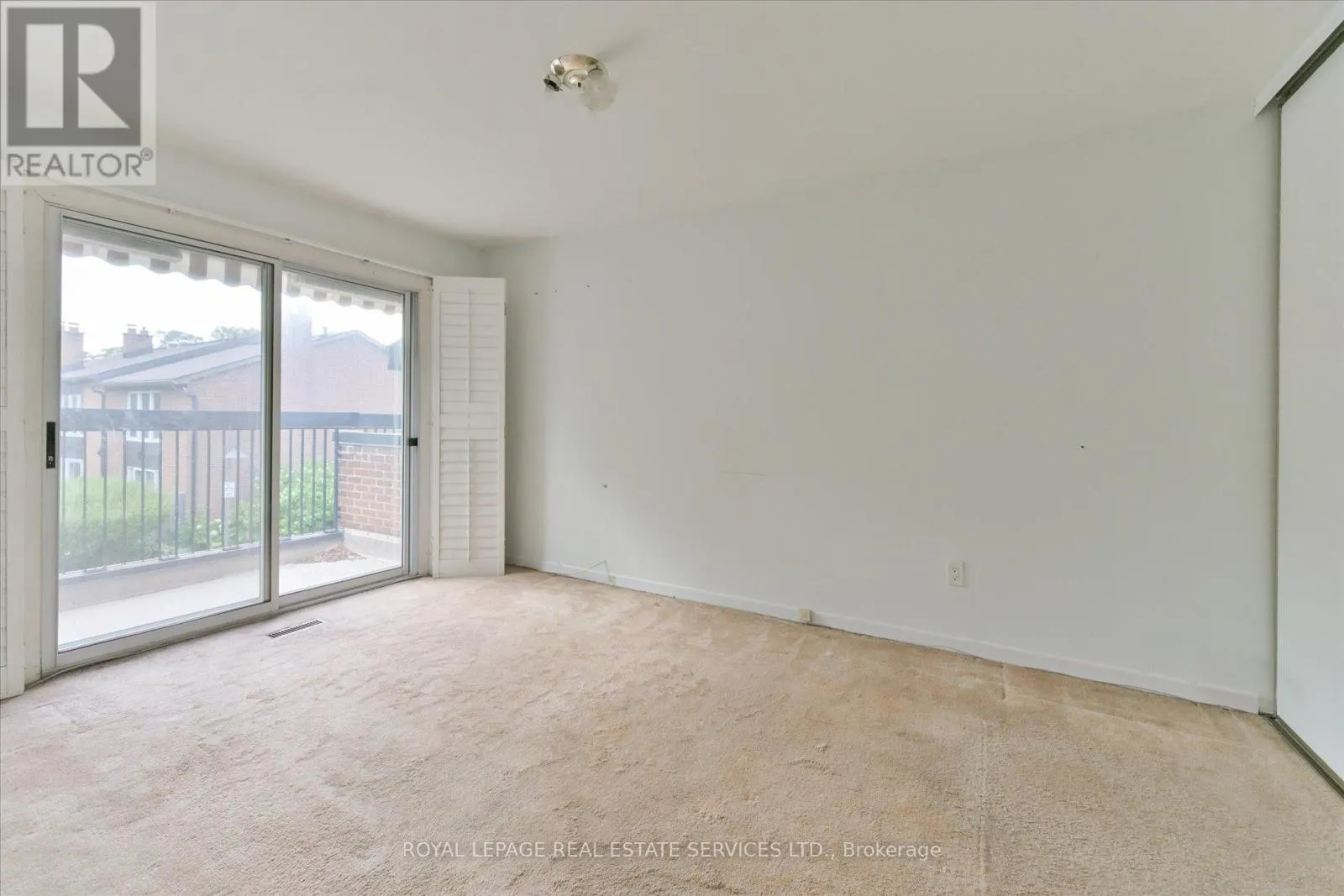 33 - 1395 ROYAL YORK ROAD