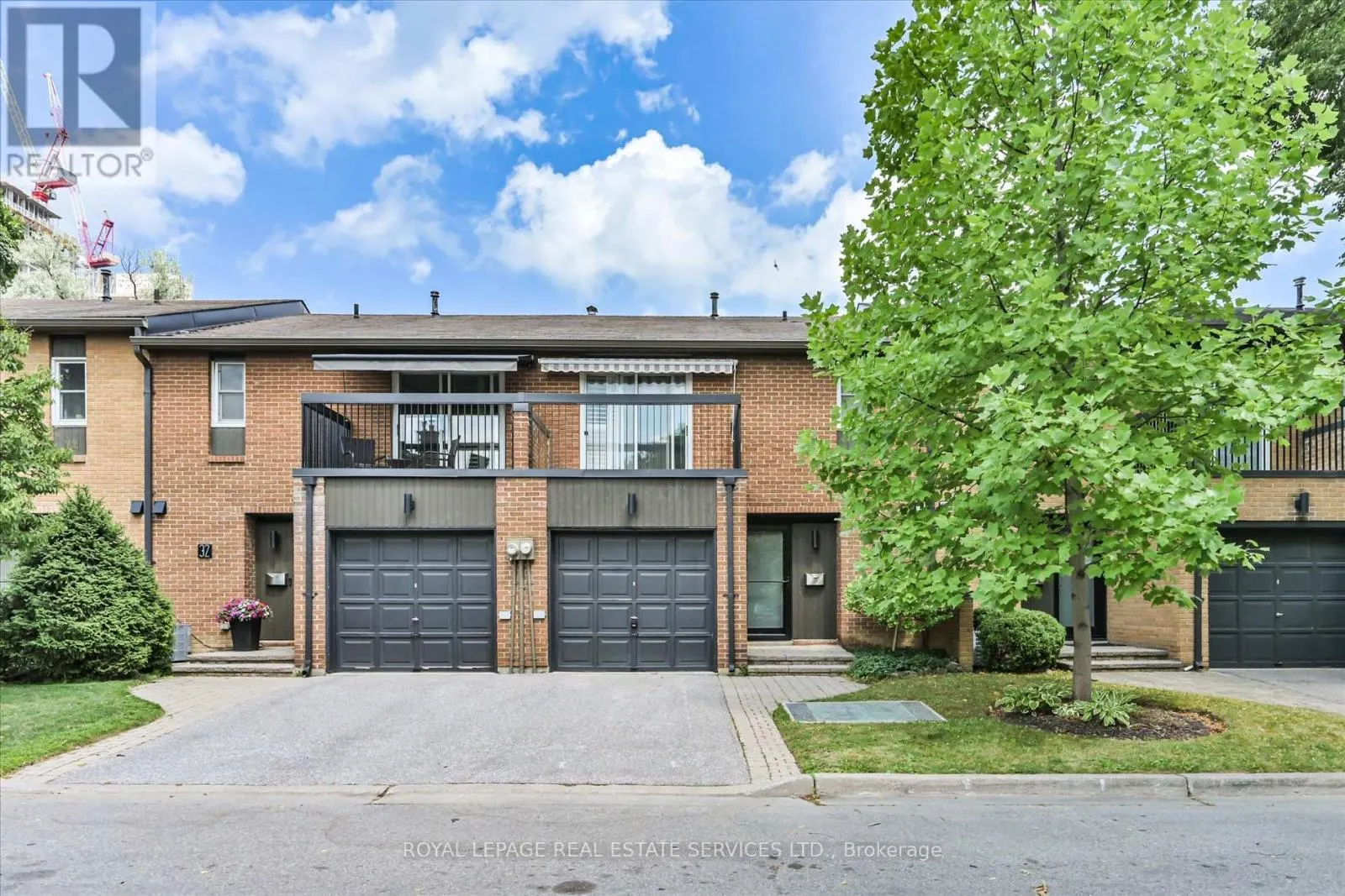 33 - 1395 ROYAL YORK ROAD
