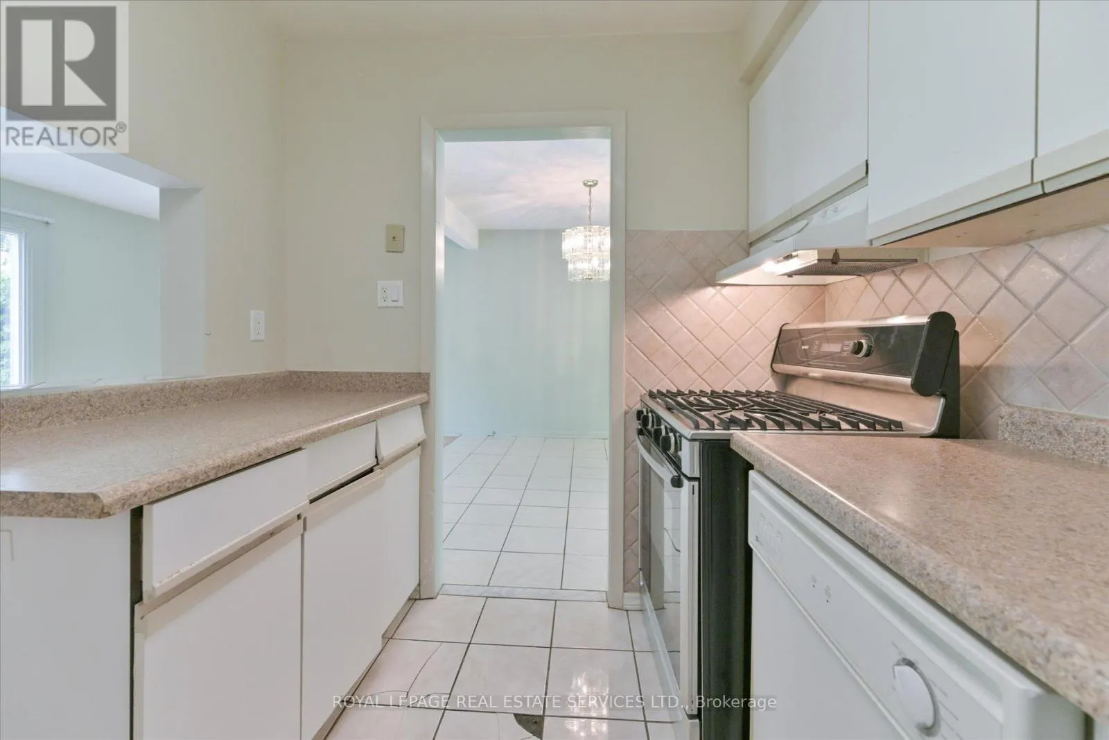 33 - 1395 ROYAL YORK ROAD