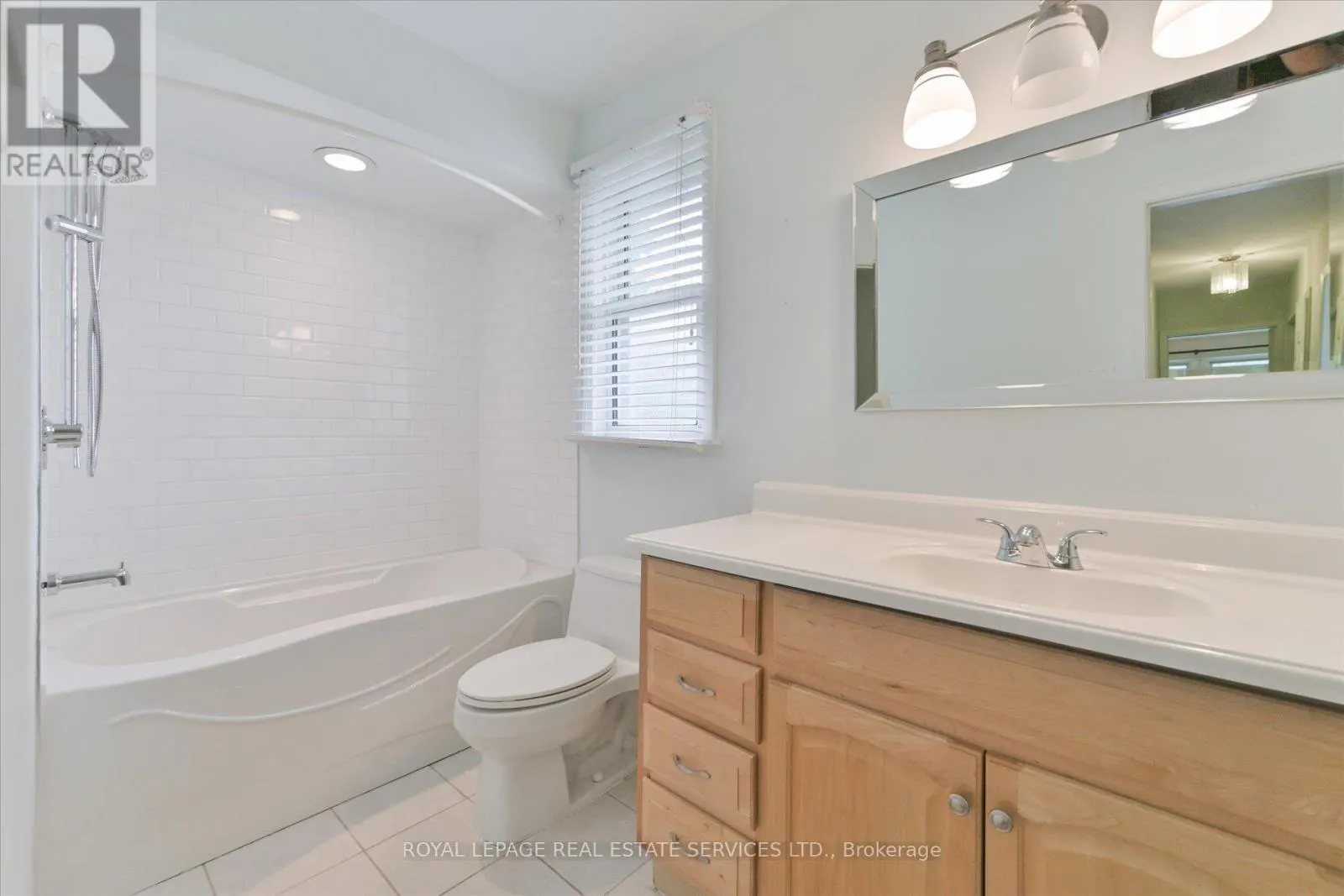 33 - 1395 ROYAL YORK ROAD