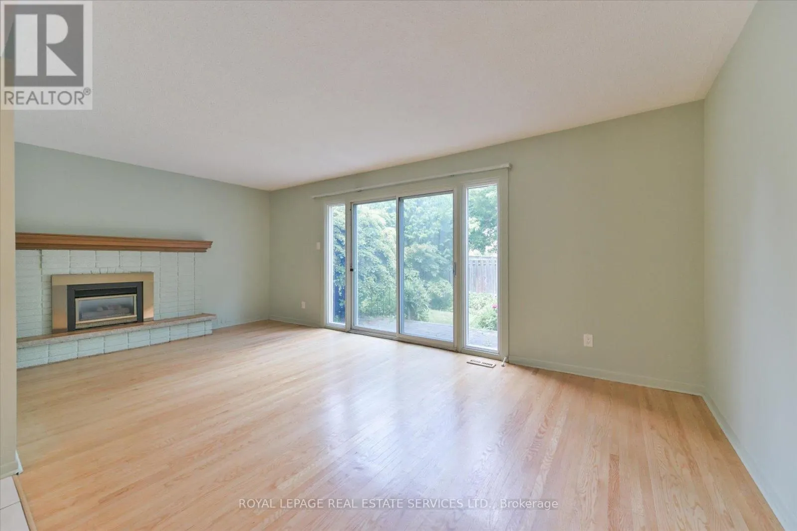 33 - 1395 ROYAL YORK ROAD