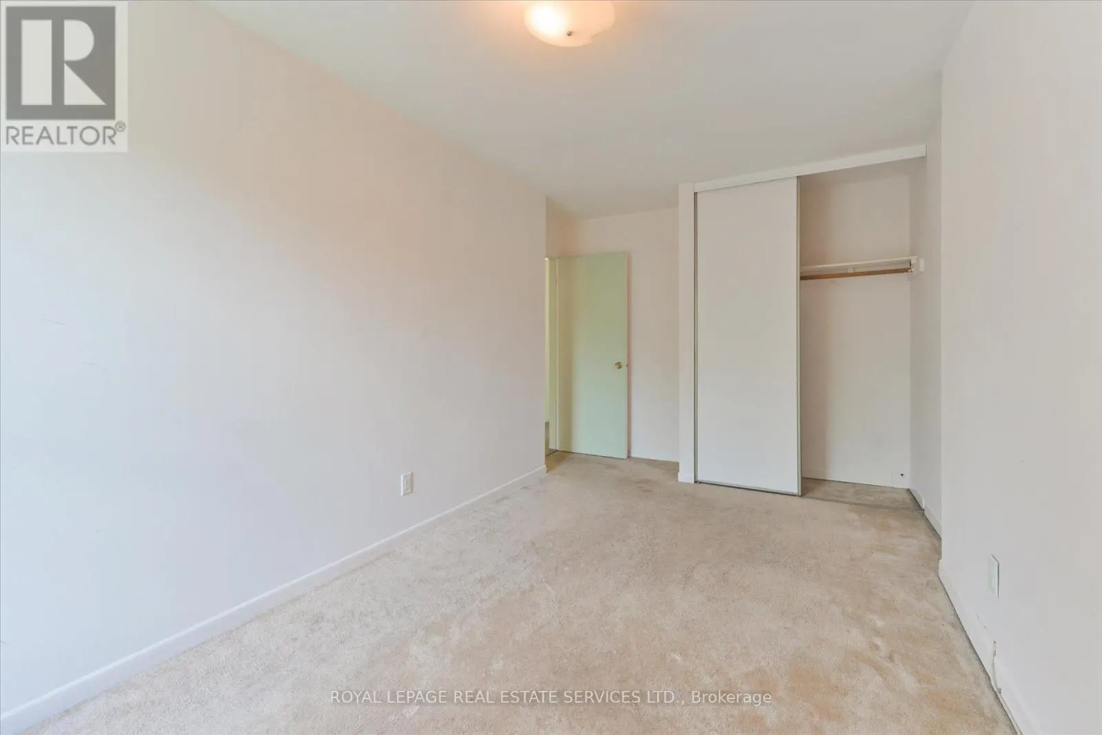 33 - 1395 ROYAL YORK ROAD