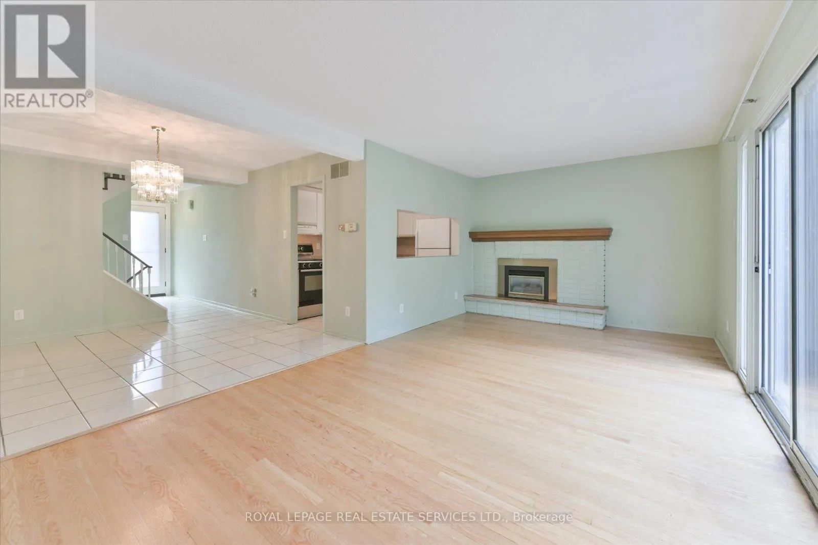 33 - 1395 ROYAL YORK ROAD