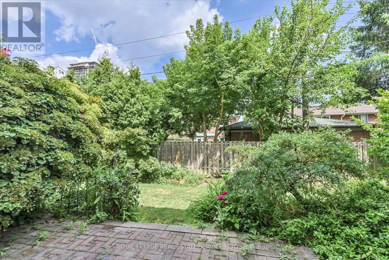 33 - 1395 ROYAL YORK ROAD