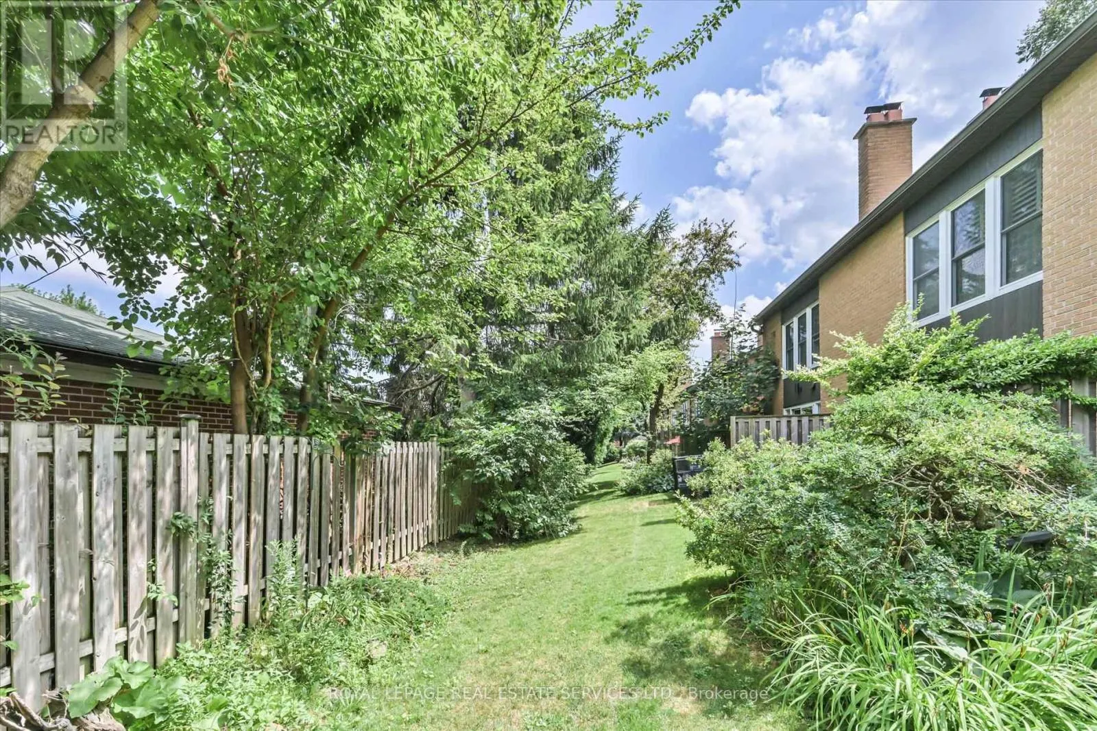 33 - 1395 ROYAL YORK ROAD
