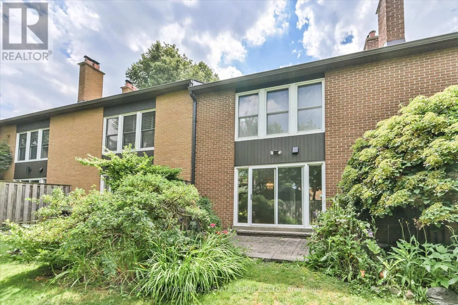 33 - 1395 ROYAL YORK ROAD
