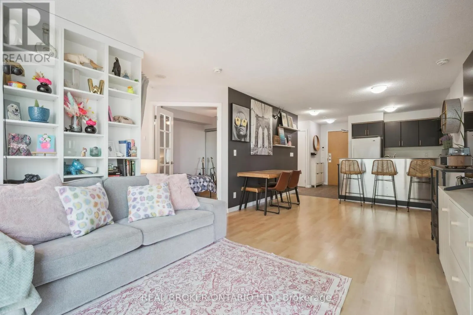 608 - 185 LEGION ROAD N