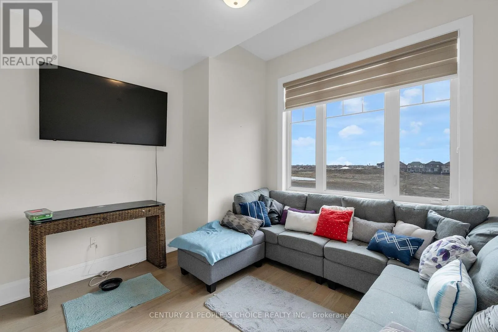 10 TWEEDHILL AVENUE