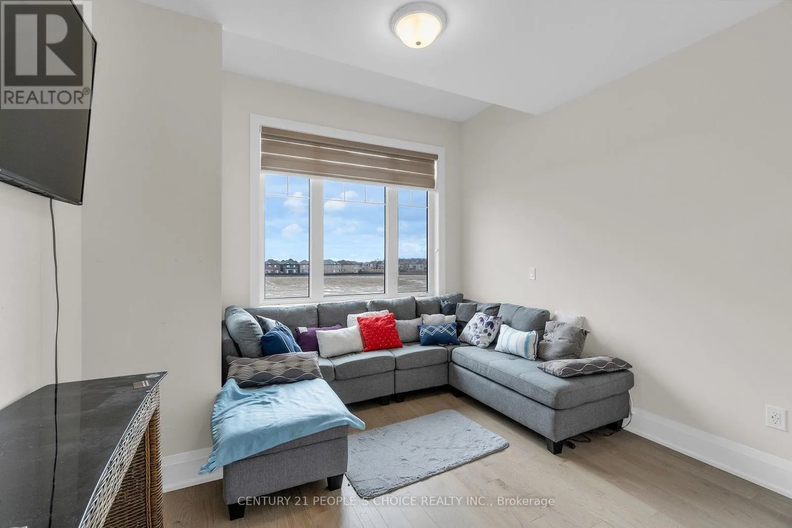 10 TWEEDHILL AVENUE