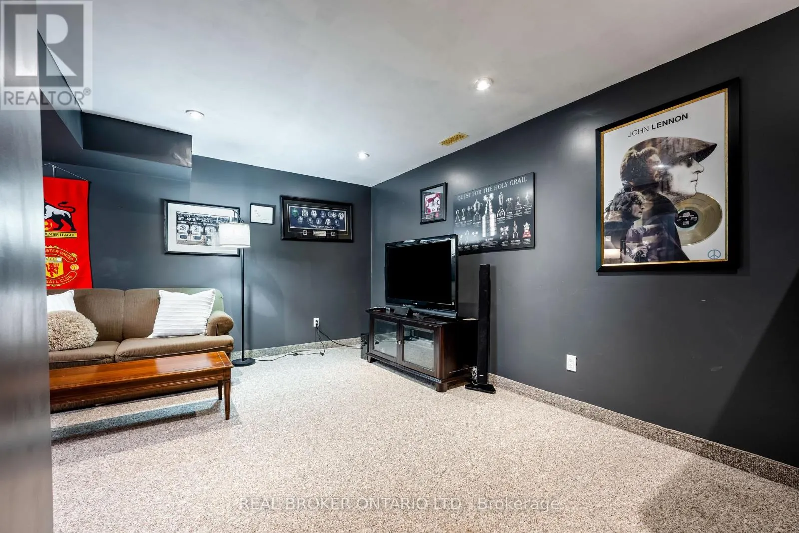 107 GLENGARRY ROAD