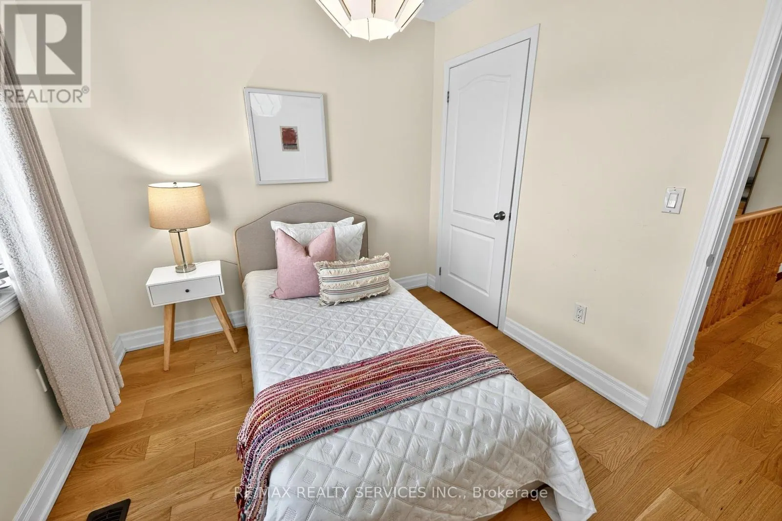 7 ALNWICK AVENUE