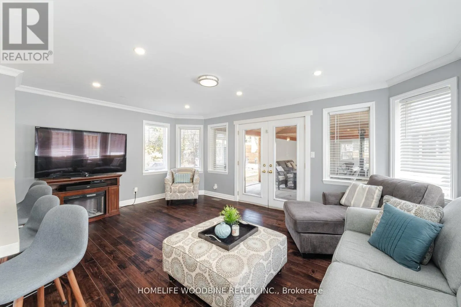 5 STOCKMAN CRESCENT