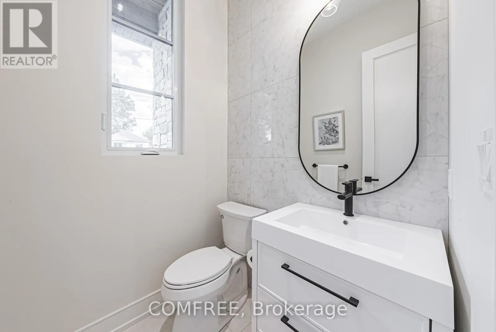 202 QUEEN STREET W
