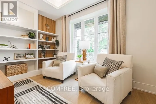 202 QUEEN STREET W