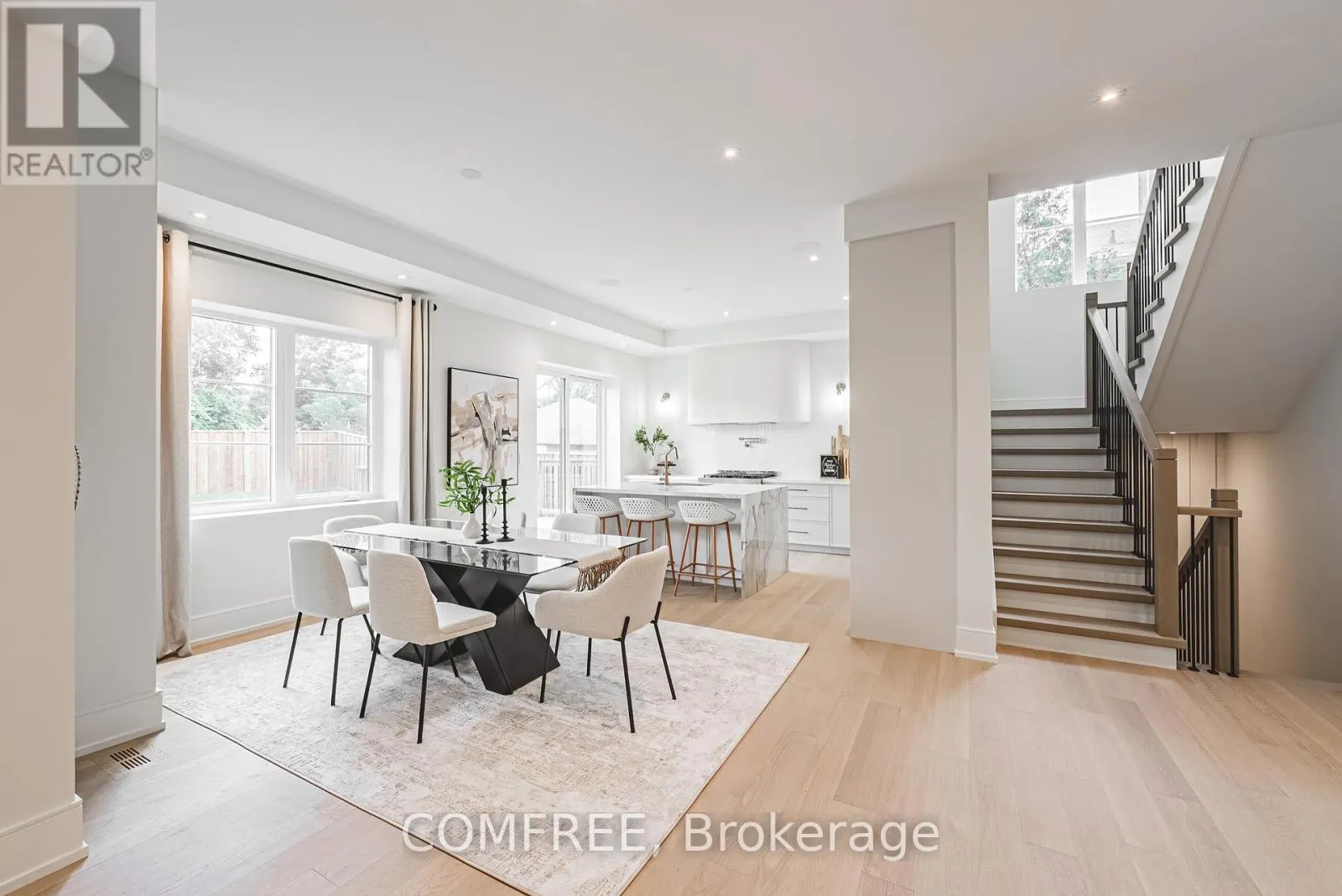 202 QUEEN STREET W