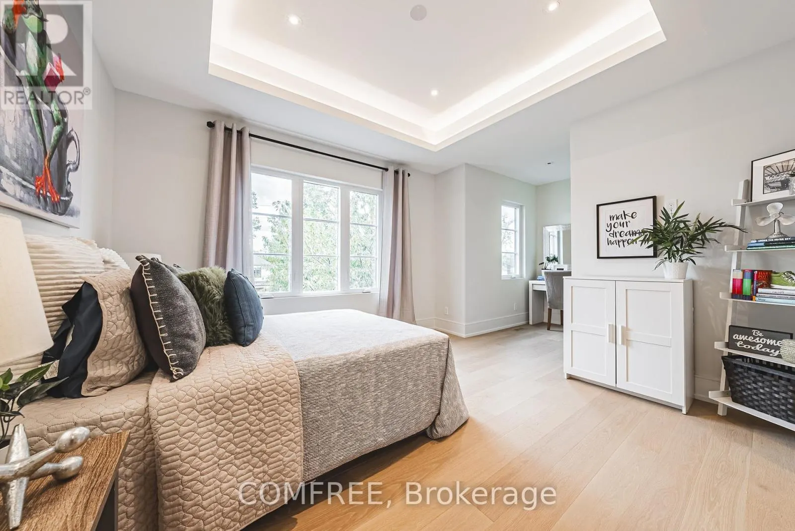 202 QUEEN STREET W