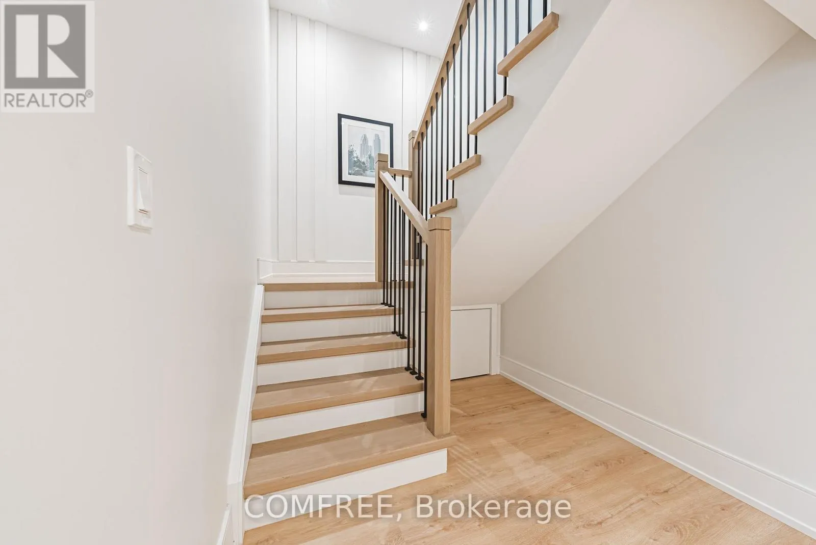 202 QUEEN STREET W