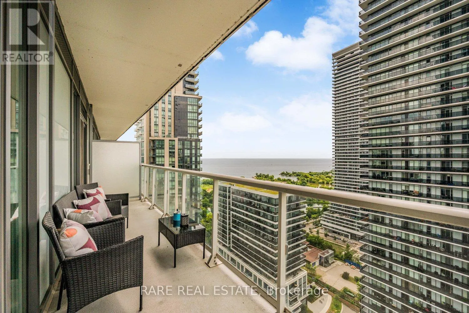 2404 - 56 ANNIE CRAIG DRIVE