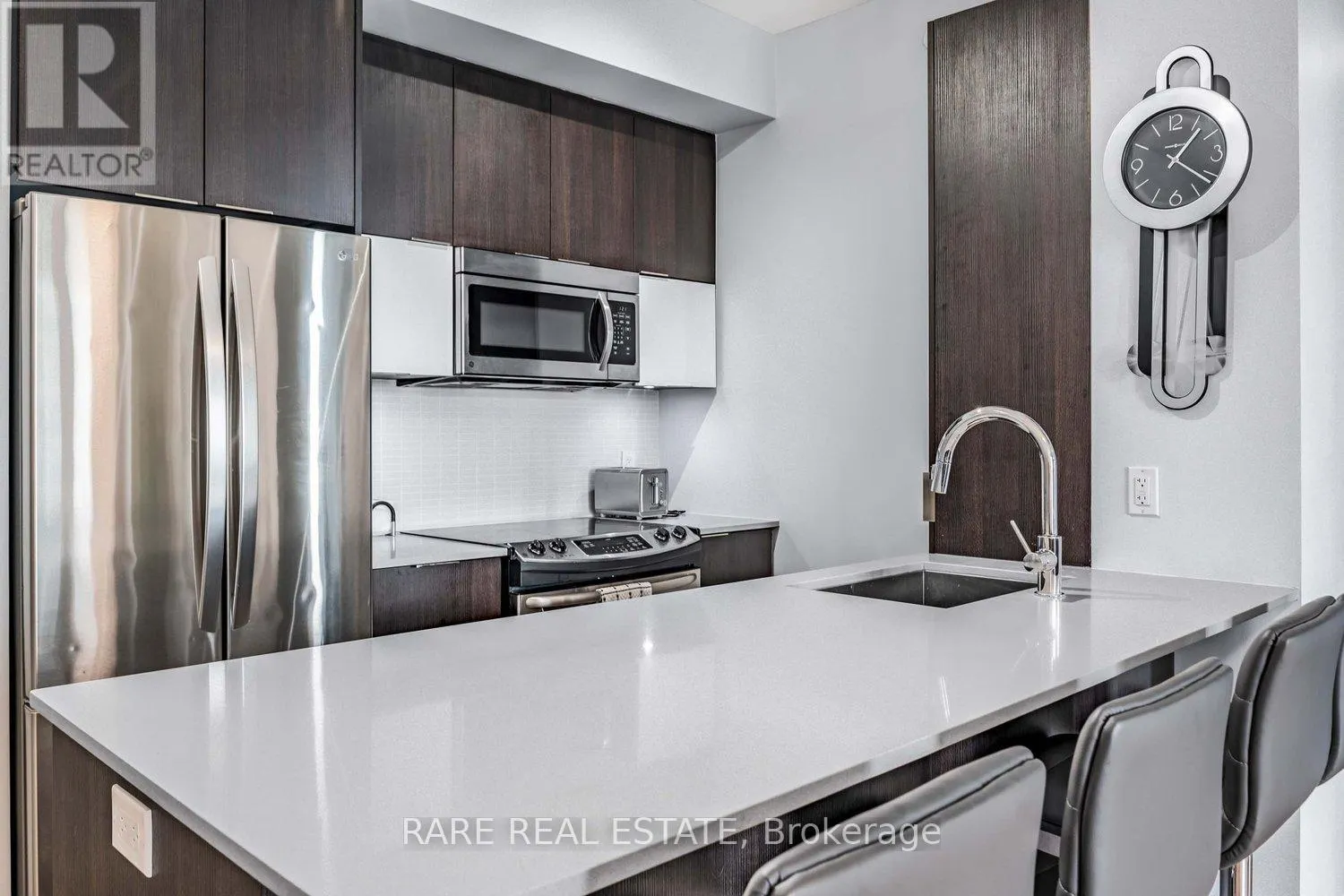 2404 - 56 ANNIE CRAIG DRIVE