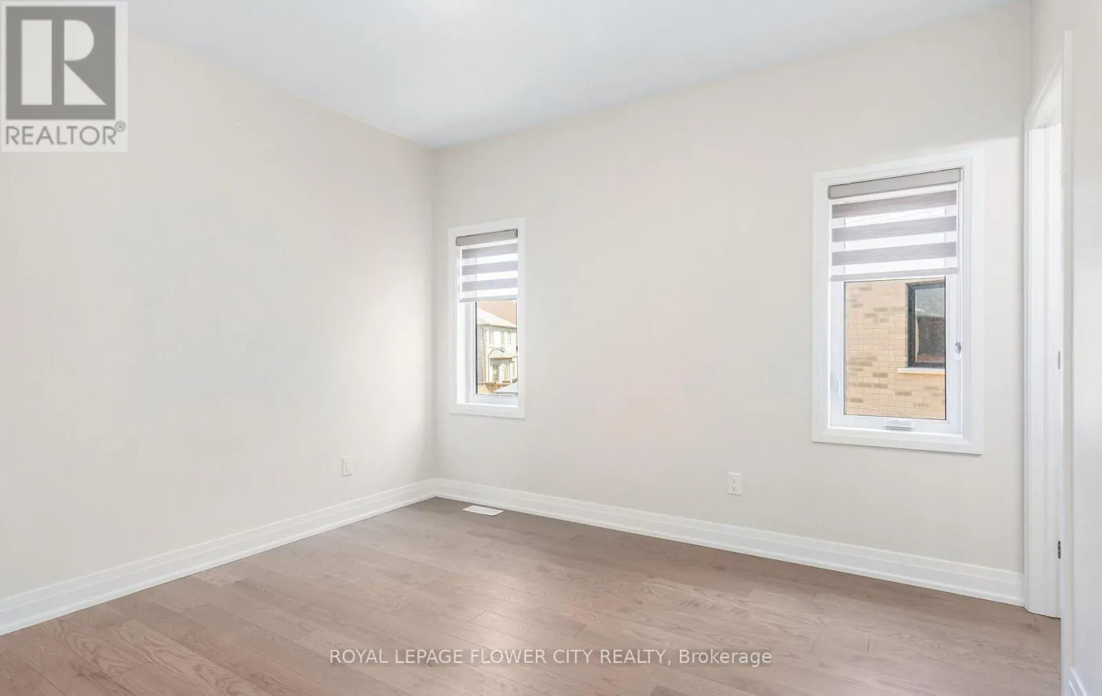 44 ROYAL FERN CRESCENT