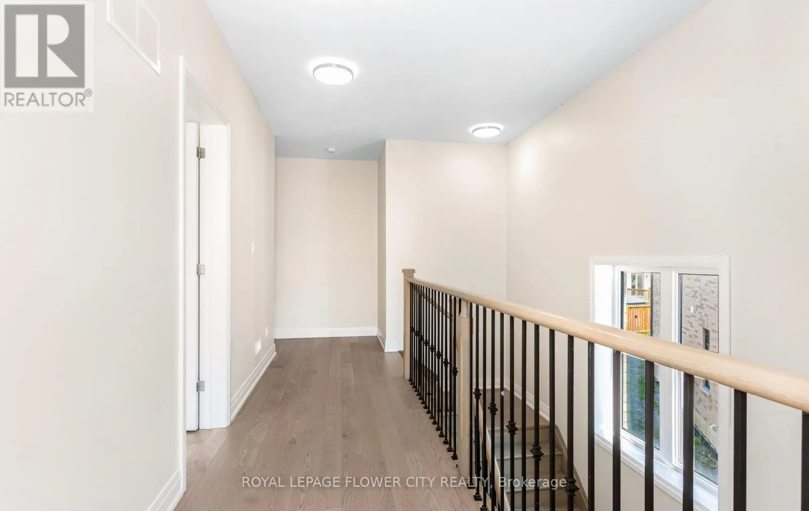 44 ROYAL FERN CRESCENT