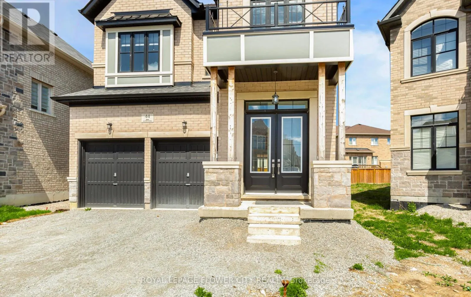 44 ROYAL FERN CRESCENT