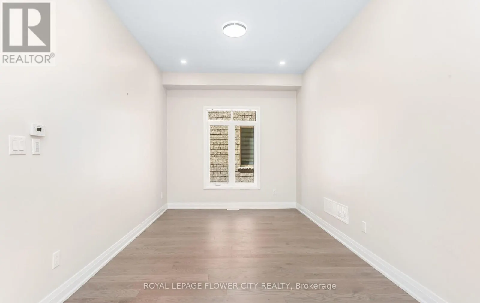 44 ROYAL FERN CRESCENT