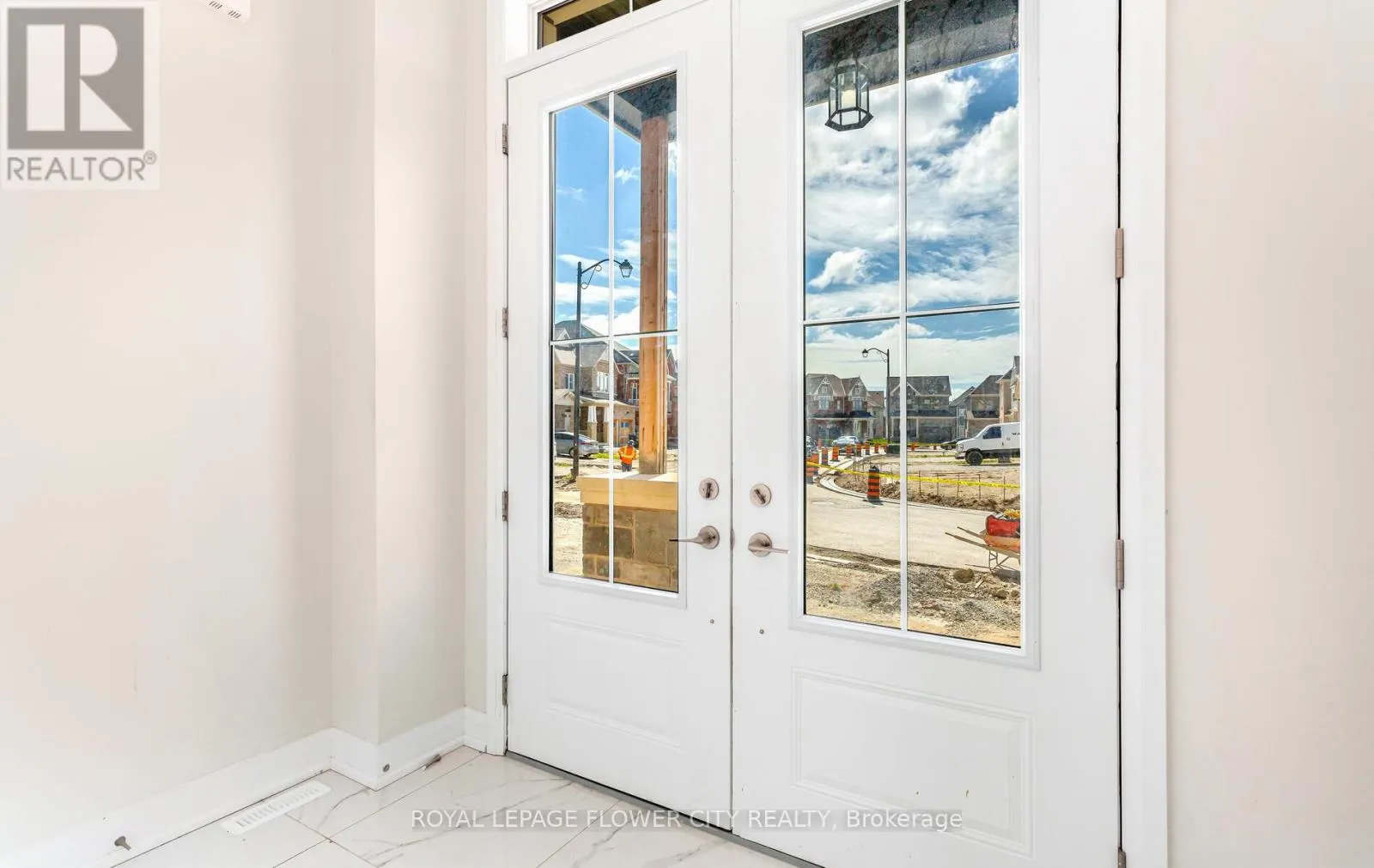 44 ROYAL FERN CRESCENT