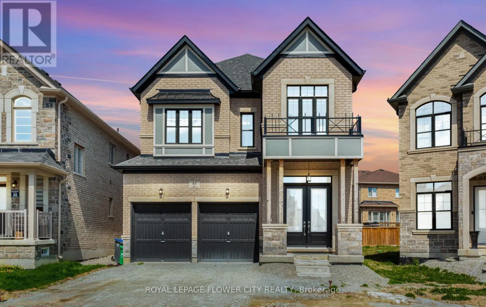 44 ROYAL FERN CRESCENT