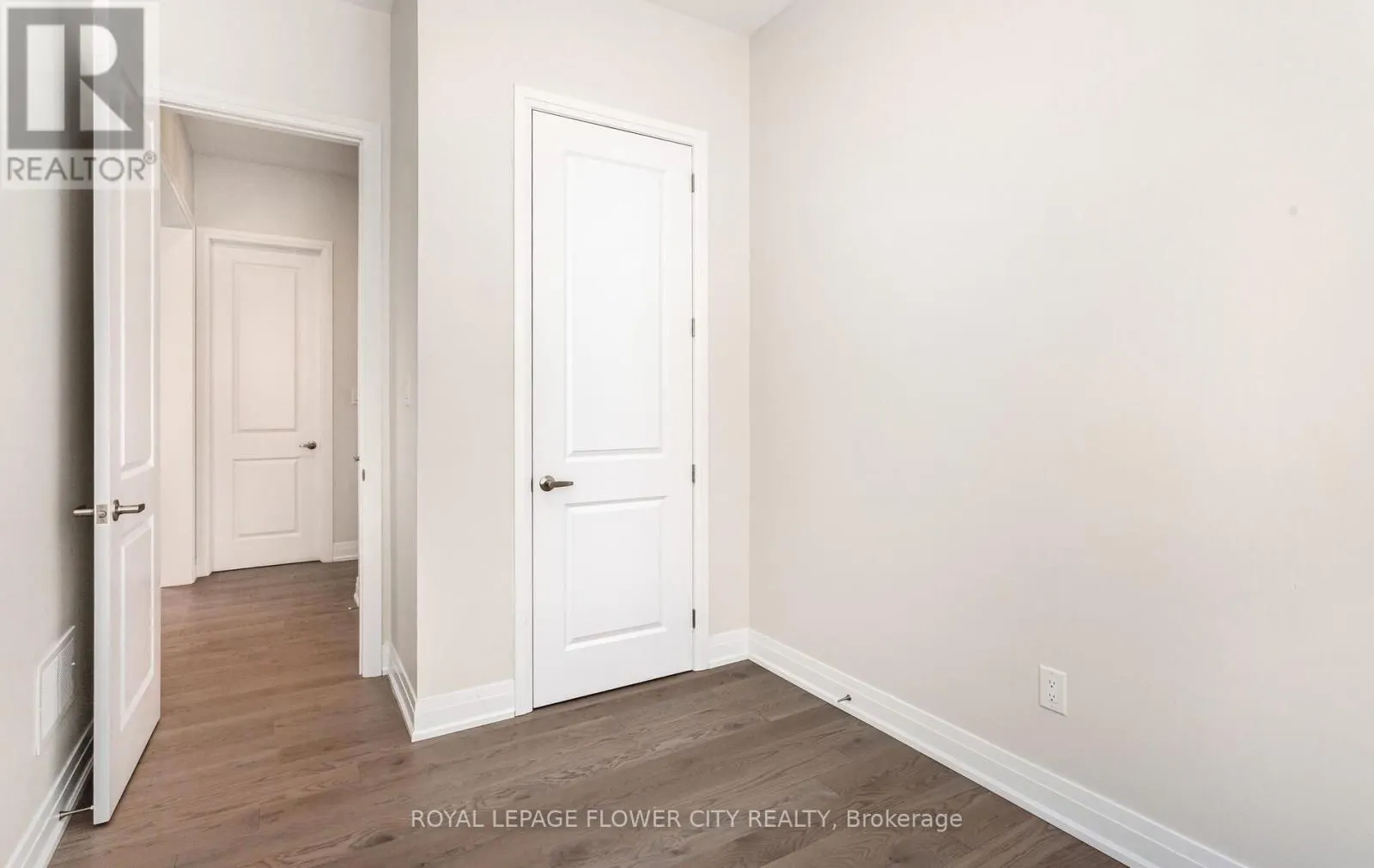 44 ROYAL FERN CRESCENT