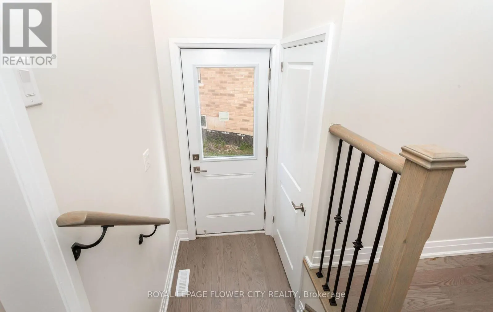 44 ROYAL FERN CRESCENT
