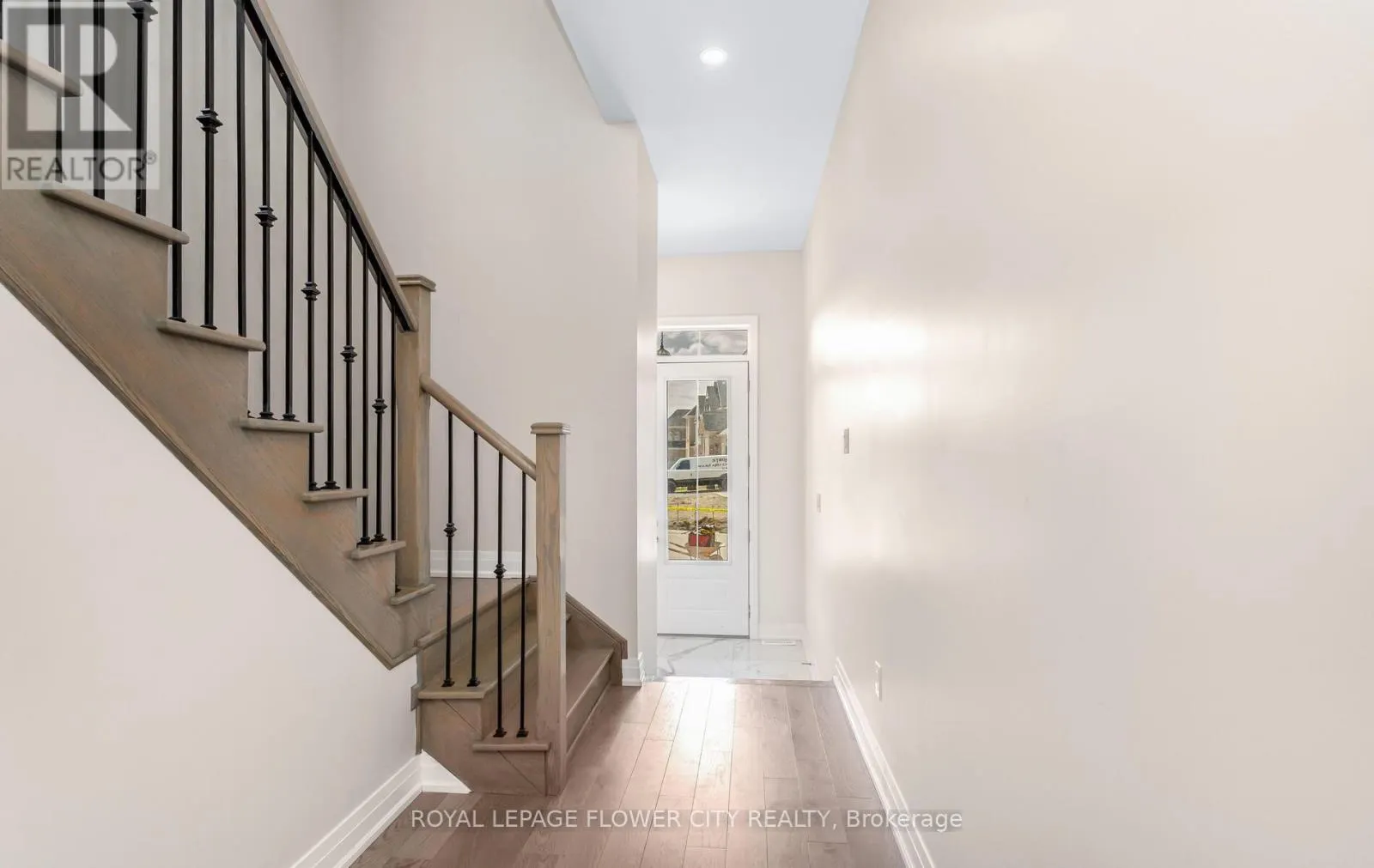 44 ROYAL FERN CRESCENT
