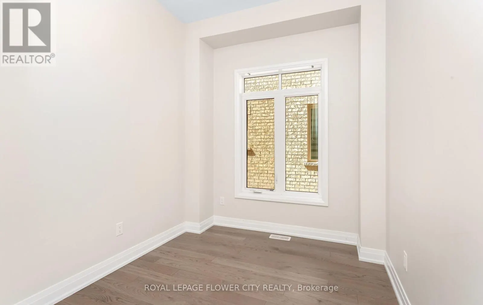 44 ROYAL FERN CRESCENT