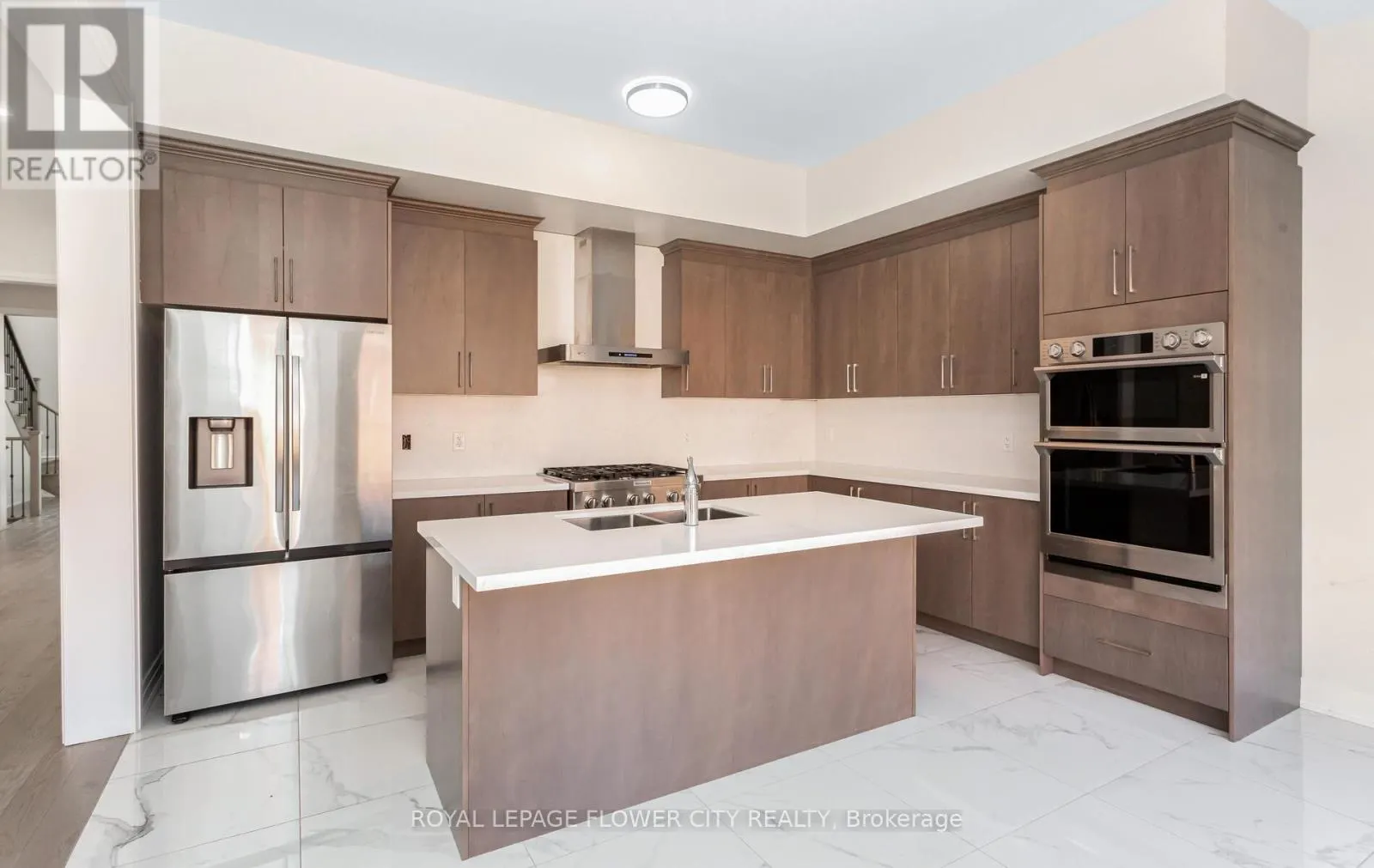 44 ROYAL FERN CRESCENT