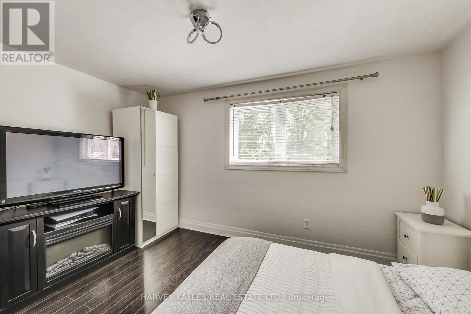 395 KEELE STREET